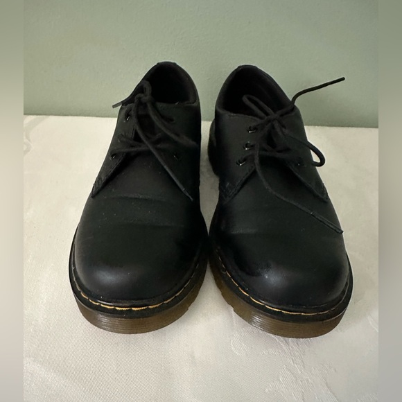 Dr. Martens AirWair Softy T Lace up Shoes. - Picture 3 of 9